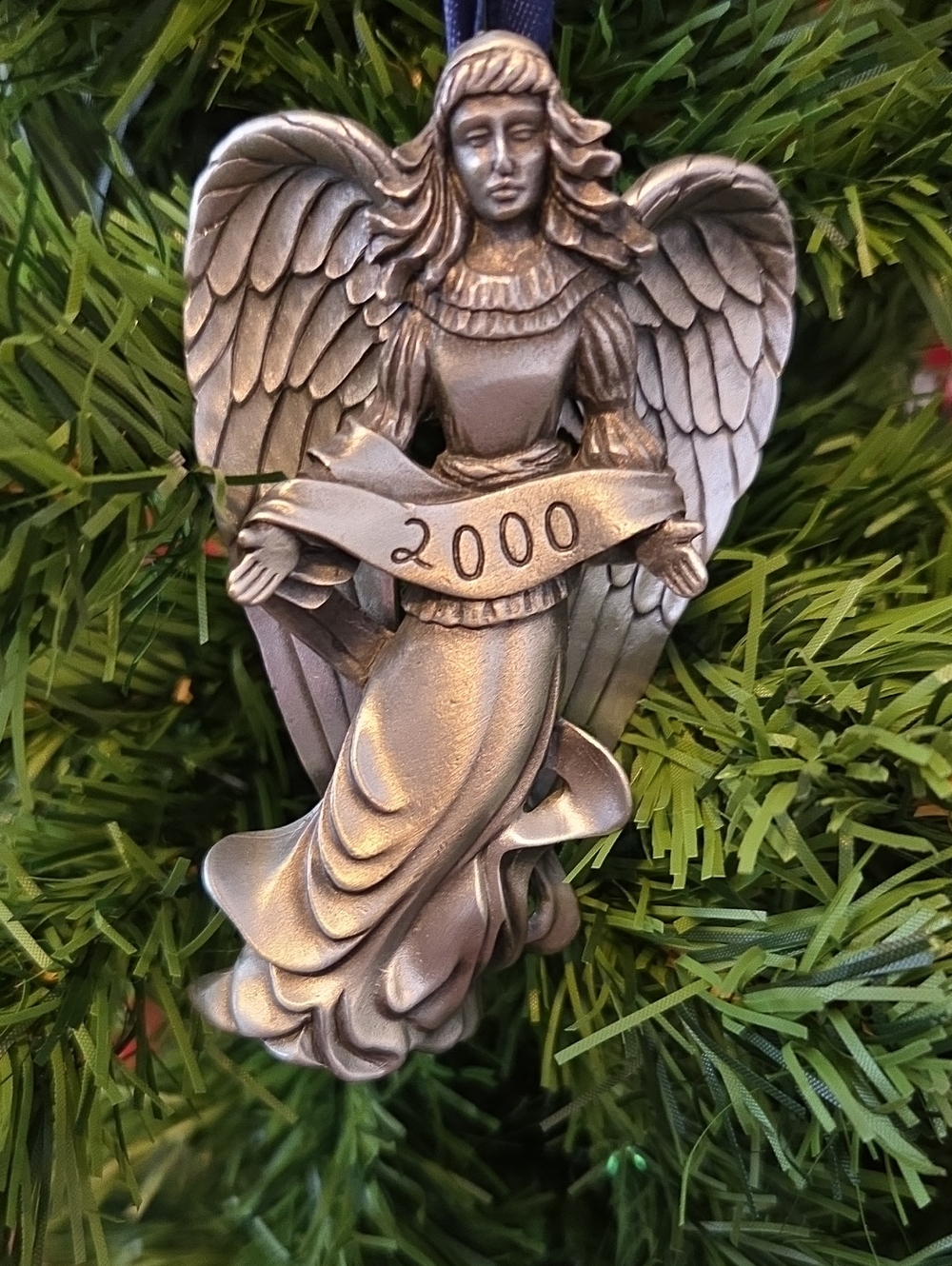 GLORIA DUCHIN 2000 Angel Genuine Pewter Ornament.